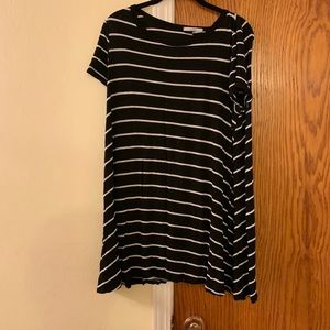 black and white tshirt dress